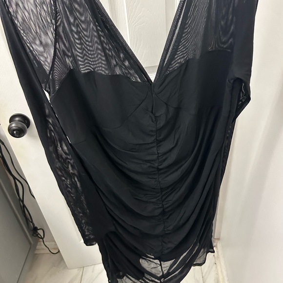 NWOT TROUVÉ black dress. - Picture 5 of 13